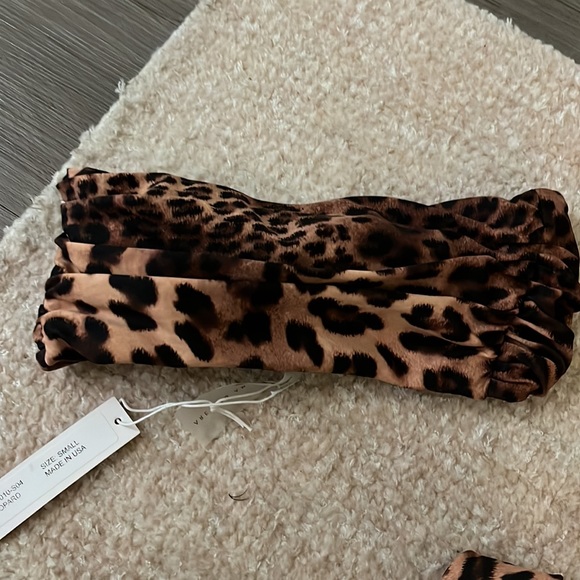 SOLD ✨ARE YOU AN swim. Top and bottom. Leopard - Picture 5 of 9